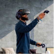 HTC VIVE PRO 2.0【Pro2.0套装版】 智能VR眼镜 虚拟现实 VR游戏机 PC 3D头盔（原厂授权）