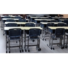 学生课桌椅